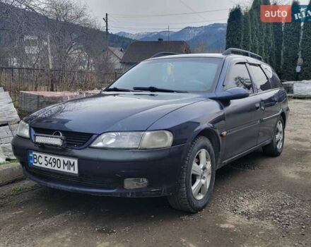 Синий Опель Вектра, объемом двигателя 1.8 л и пробегом 350 тыс. км за 2299 $, фото 1 на Automoto.ua