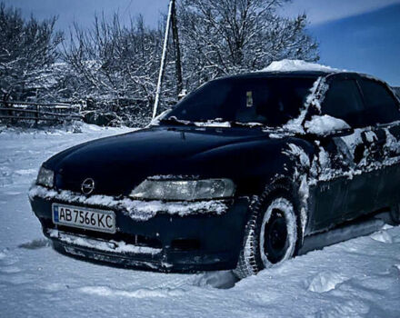 Синий Опель Вектра, объемом двигателя 1.6 л и пробегом 400 тыс. км за 3000 $, фото 1 на Automoto.ua