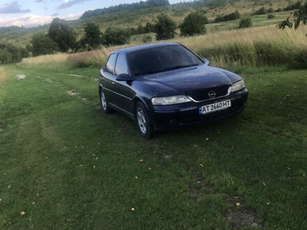 Опель Вектра 1999 в Ивано-Франковске на Automoto.ua Синий Опель Вектра, объемом двигателя 1.8 л и пробегом 200 тыс. км за 3200 $, фото 1 на Automoto.ua