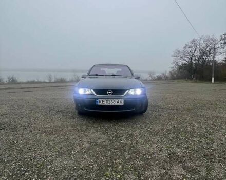 Синий Опель Вектра, объемом двигателя 1.6 л и пробегом 338 тыс. км за 2700 $, фото 1 на Automoto.ua