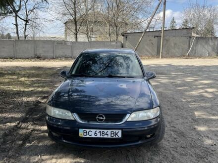 Синій Опель Вектра, об'ємом двигуна 1.8 л та пробігом 300 тис. км за 1700 $, фото 1 на Automoto.ua