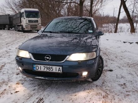 Синий Опель Вектра, объемом двигателя 2 л и пробегом 347 тыс. км за 2700 $, фото 1 на Automoto.ua