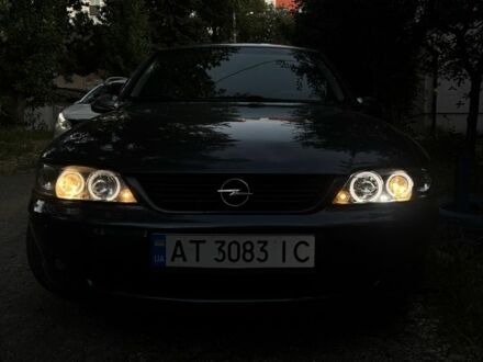 Опель Вектра 2000 в Калуше на Automoto.ua Синий Опель Вектра, объемом двигателя 1.6 л и пробегом 316 тыс. км за 2750 $, фото 1 на Automoto.ua