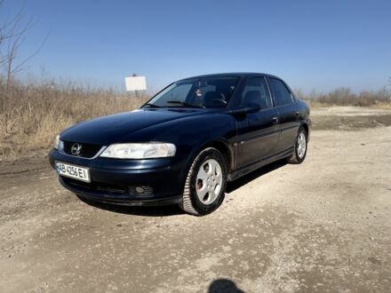Синий Опель Вектра, объемом двигателя 1.6 л и пробегом 228 тыс. км за 2600 $, фото 1 на Automoto.ua