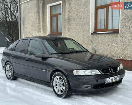 Синій Опель Вектра, об'ємом двигуна 1.6 л та пробігом 300 тис. км за 1850 $, фото 1 на Automoto.ua