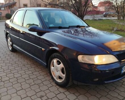 Синий Опель Вектра, объемом двигателя 1.8 л и пробегом 226 тыс. км за 2650 $, фото 1 на Automoto.ua