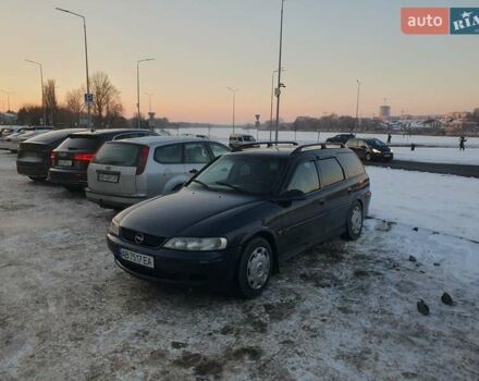 Синій Опель Вектра, об'ємом двигуна 1.8 л та пробігом 335 тис. км за 2000 $, фото 1 на Automoto.ua
