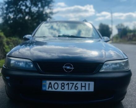 Синий Опель Вектра, объемом двигателя 2 л и пробегом 300 тыс. км за 1800 $, фото 1 на Automoto.ua