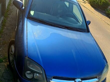 Синий Опель Вектра, объемом двигателя 2.2 л и пробегом 330 тыс. км за 4000 $, фото 1 на Automoto.ua