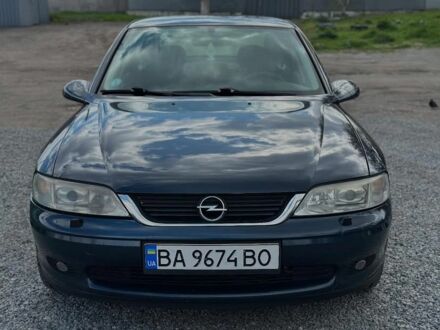 Синій Опель Вектра, об'ємом двигуна 1.6 л та пробігом 318 тис. км за 2900 $, фото 1 на Automoto.ua