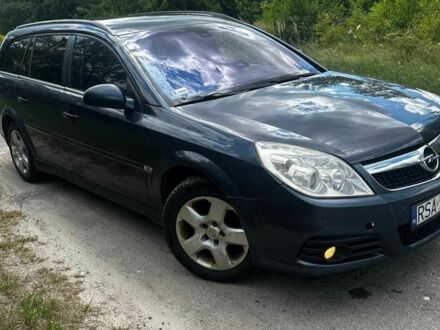 Синий Опель Вектра, объемом двигателя 1.9 л и пробегом 350 тыс. км за 2001 $, фото 1 на Automoto.ua