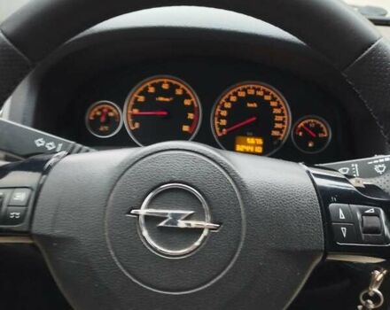 Синий Опель Вектра, объемом двигателя 1.8 л и пробегом 325 тыс. км за 3999 $, фото 1 на Automoto.ua