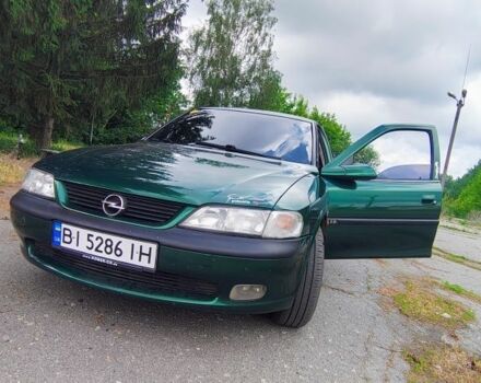 Зелений Опель Вектра, об'ємом двигуна 1.6 л та пробігом 227 тис. км за 3600 $, фото 2 на Automoto.ua