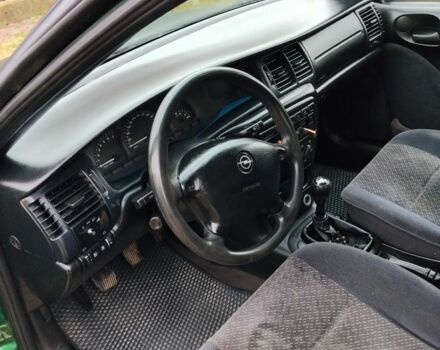 Зеленый Опель Вектра, объемом двигателя 2 л и пробегом 340 тыс. км за 2000 $, фото 10 на Automoto.ua