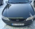 Зеленый Опель Вектра, объемом двигателя 1.6 л и пробегом 300 тыс. км за 90000 $, фото 1 на Automoto.ua