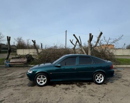 Зелений Опель Вектра, об'ємом двигуна 2 л та пробігом 260 тис. км за 3300 $, фото 2 на Automoto.ua