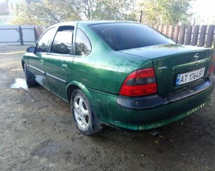 Зелений Опель Вектра, об'ємом двигуна 1.8 л та пробігом 250 тис. км за 1500 $, фото 1 на Automoto.ua