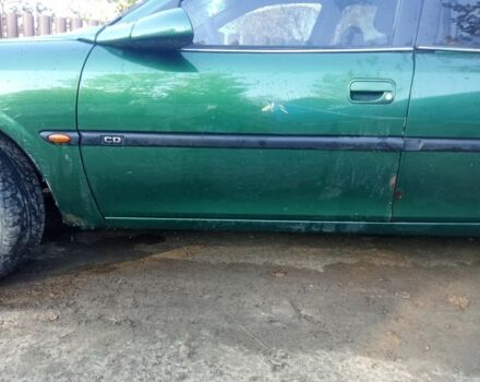 Зелений Опель Вектра, об'ємом двигуна 1.8 л та пробігом 250 тис. км за 1500 $, фото 3 на Automoto.ua