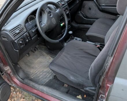 Зеленый Опель Вектра, объемом двигателя 2 л и пробегом 250 тыс. км за 715 $, фото 4 на Automoto.ua