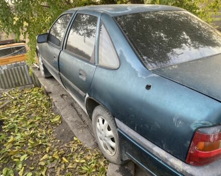 Зеленый Опель Вектра, объемом двигателя 1.6 л и пробегом 395 тыс. км за 950 $, фото 5 на Automoto.ua