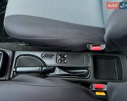 Зелений Опель Вектра, об'ємом двигуна 2 л та пробігом 221 тис. км за 2600 $, фото 15 на Automoto.ua