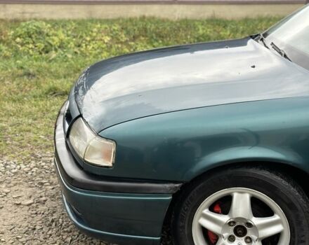 Зеленый Опель Вектра, объемом двигателя 1.8 л и пробегом 309 тыс. км за 999 $, фото 1 на Automoto.ua