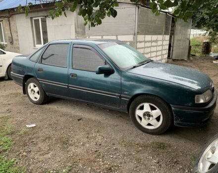 Зеленый Опель Вектра, объемом двигателя 1.8 л и пробегом 350 тыс. км за 1900 $, фото 2 на Automoto.ua