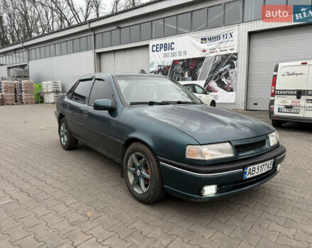 Зеленый Опель Вектра, объемом двигателя 2 л и пробегом 400 тыс. км за 1350 $, фото 3 на Automoto.ua