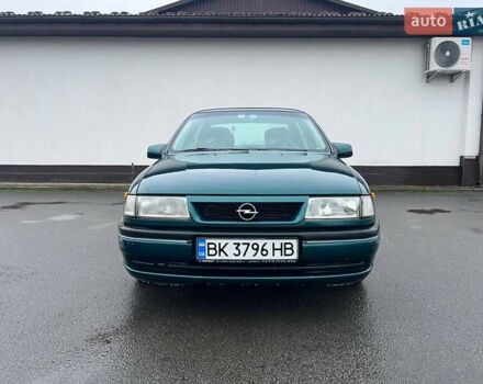 Зелений Опель Вектра, об'ємом двигуна 2 л та пробігом 221 тис. км за 2600 $, фото 4 на Automoto.ua