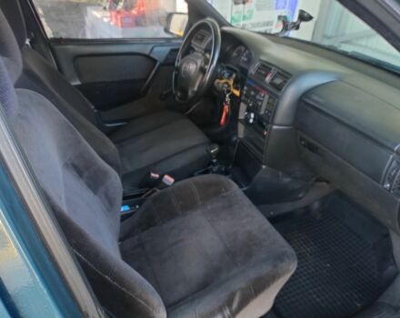 Зеленый Опель Вектра, объемом двигателя 1.6 л и пробегом 412 тыс. км за 1800 $, фото 5 на Automoto.ua