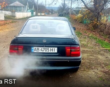 Зеленый Опель Вектра, объемом двигателя 2 л и пробегом 100 тыс. км за 1150 $, фото 3 на Automoto.ua