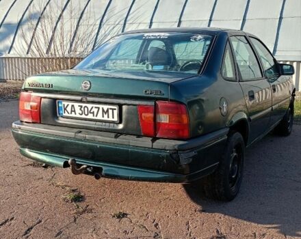 Зеленый Опель Вектра, объемом двигателя 1.6 л и пробегом 764 тыс. км за 750 $, фото 2 на Automoto.ua