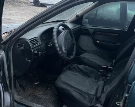 Зелений Опель Вектра, об'ємом двигуна 2 л та пробігом 200 тис. км за 500 $, фото 7 на Automoto.ua