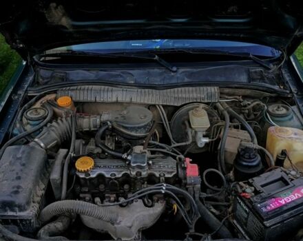 Зелений Опель Вектра, об'ємом двигуна 1.8 л та пробігом 300 тис. км за 1200 $, фото 10 на Automoto.ua