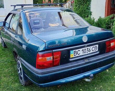 Зелений Опель Вектра, об'ємом двигуна 1.8 л та пробігом 300 тис. км за 1200 $, фото 3 на Automoto.ua