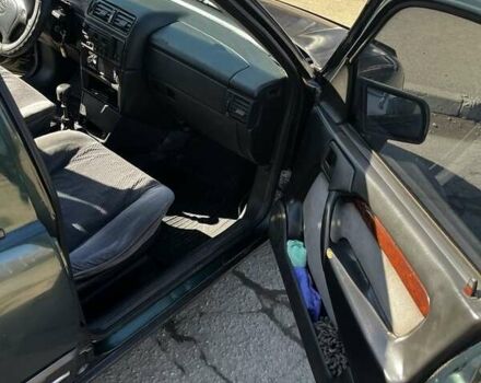 Зелений Опель Вектра, об'ємом двигуна 1.7 л та пробігом 300 тис. км за 2200 $, фото 9 на Automoto.ua