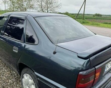 Зелений Опель Вектра, об'ємом двигуна 1.7 л та пробігом 330 тис. км за 1454 $, фото 2 на Automoto.ua