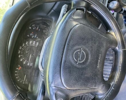 Зеленый Опель Вектра, объемом двигателя 1.8 л и пробегом 480 тыс. км за 999 $, фото 3 на Automoto.ua