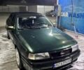 Зеленый Опель Вектра, объемом двигателя 1.6 л и пробегом 350 тыс. км за 1179 $, фото 1 на Automoto.ua