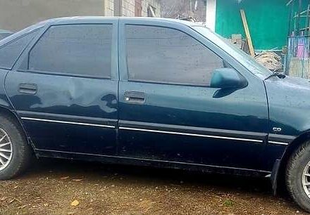 Зелений Опель Вектра, об'ємом двигуна 2 л та пробігом 100 тис. км за 1150 $, фото 3 на Automoto.ua