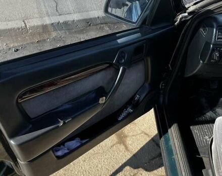 Зелений Опель Вектра, об'ємом двигуна 1.7 л та пробігом 300 тис. км за 2200 $, фото 5 на Automoto.ua