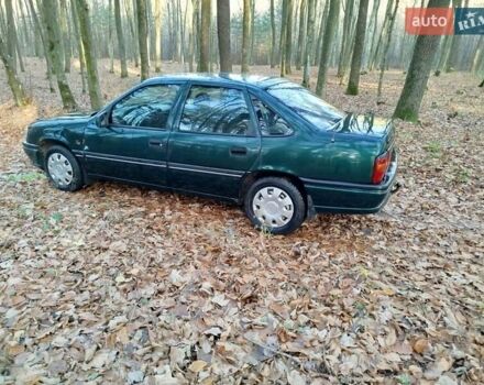 Зеленый Опель Вектра, объемом двигателя 1.7 л и пробегом 250 тыс. км за 1390 $, фото 5 на Automoto.ua