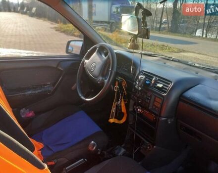 Зелений Опель Вектра, об'ємом двигуна 2 л та пробігом 352 тис. км за 2100 $, фото 17 на Automoto.ua