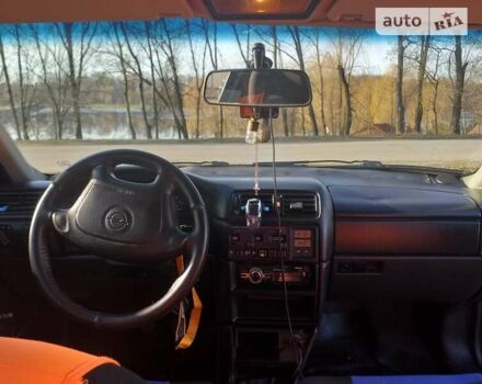 Зелений Опель Вектра, об'ємом двигуна 2 л та пробігом 352 тис. км за 2100 $, фото 18 на Automoto.ua