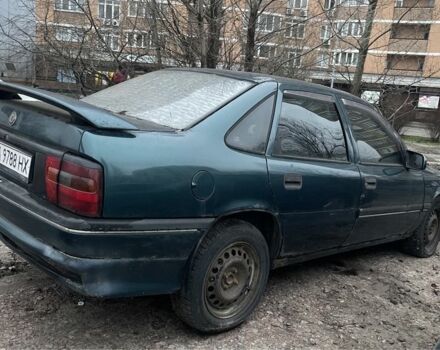 Зелений Опель Вектра, об'ємом двигуна 2 л та пробігом 200 тис. км за 500 $, фото 3 на Automoto.ua