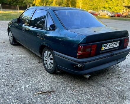 Зелений Опель Вектра, об'ємом двигуна 2 л та пробігом 253 тис. км за 1350 $, фото 2 на Automoto.ua