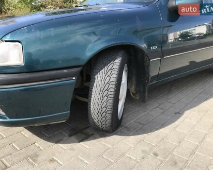 Зеленый Опель Вектра, объемом двигателя 2 л и пробегом 316 тыс. км за 1400 $, фото 1 на Automoto.ua