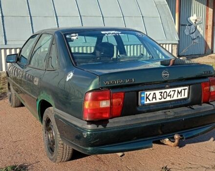 Зеленый Опель Вектра, объемом двигателя 1.6 л и пробегом 764 тыс. км за 750 $, фото 3 на Automoto.ua