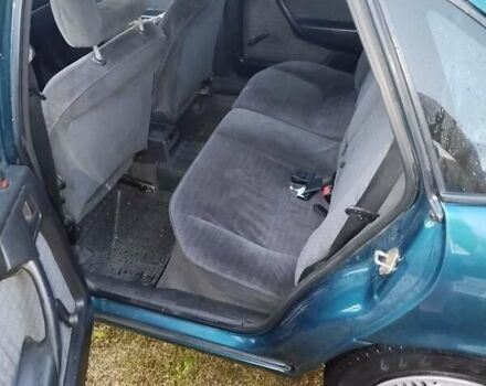 Зелений Опель Вектра, об'ємом двигуна 1.8 л та пробігом 255 тис. км за 2000 $, фото 4 на Automoto.ua