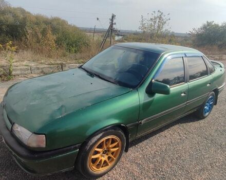 Зеленый Опель Вектра, объемом двигателя 1 л и пробегом 340 тыс. км за 1200 $, фото 2 на Automoto.ua
